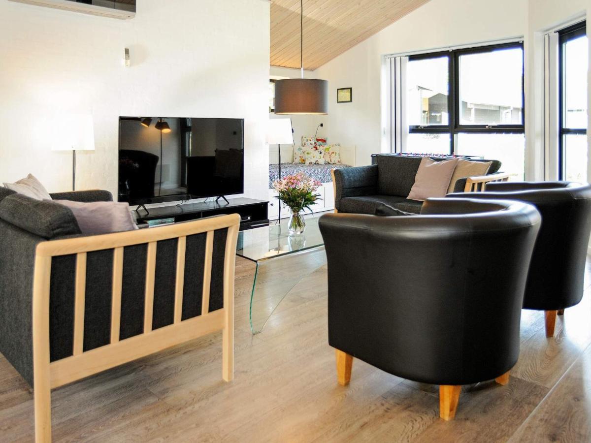 8 Person Holiday Home In Ansager Exterior photo